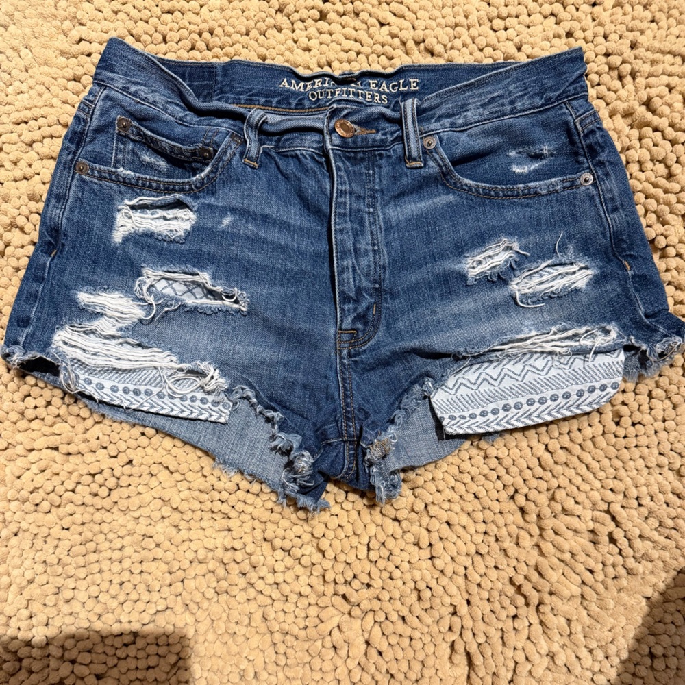 American Eagle Outfitters Women's Blue Denim Jean Shorts Size 8 Cut Off Raw Hem
